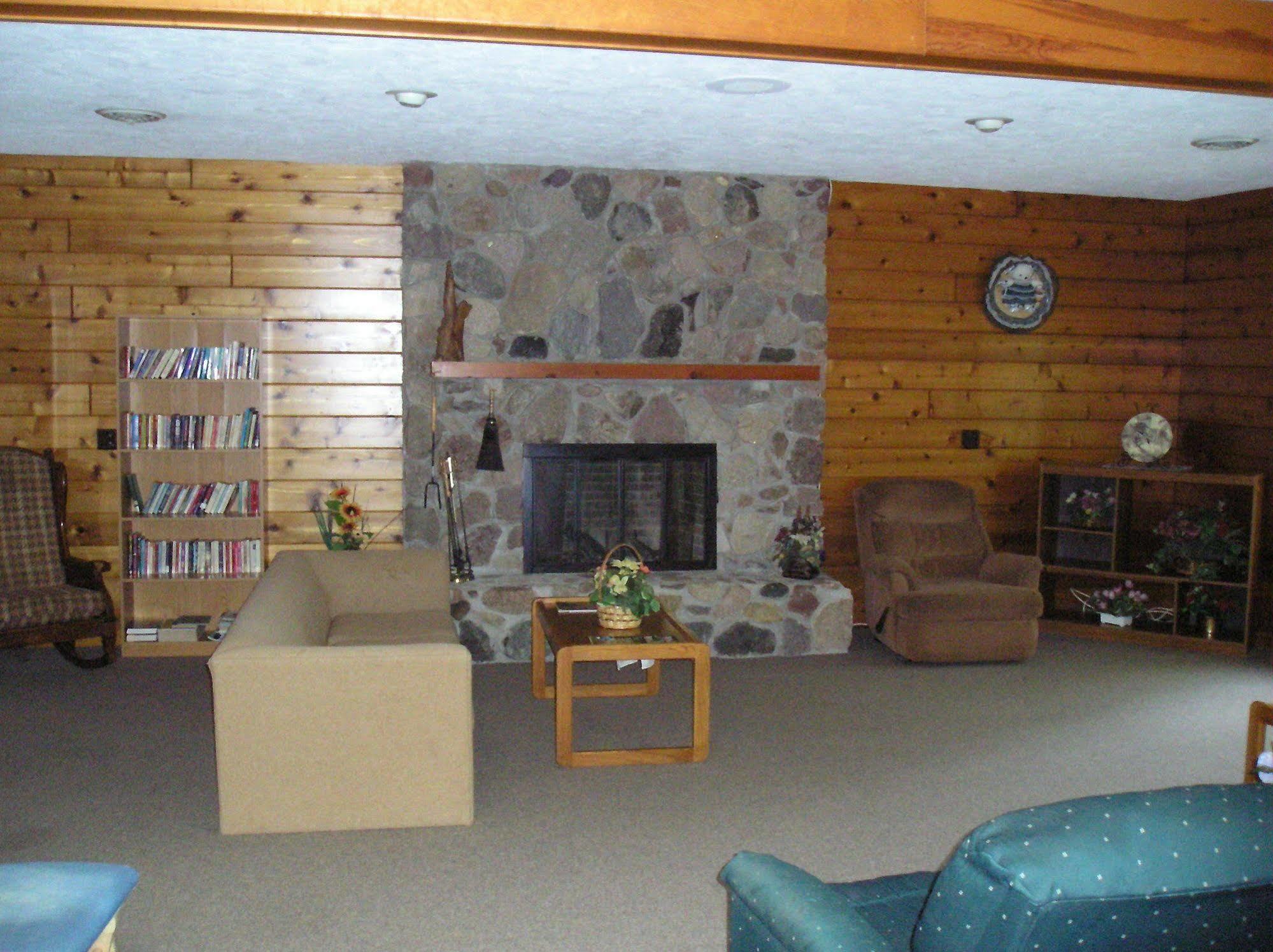 Bear Cave Rv Campground Buchanan Exterior photo